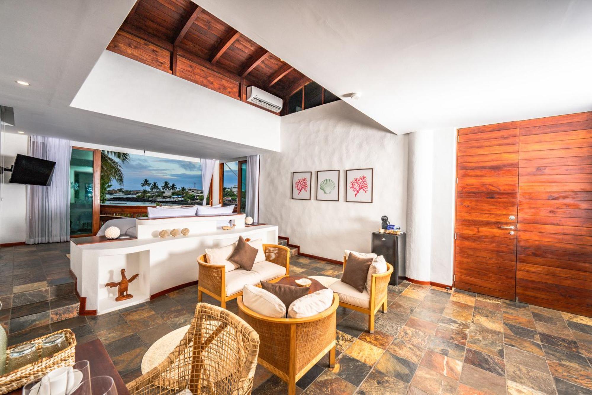 Escalesia Galapagos 5*