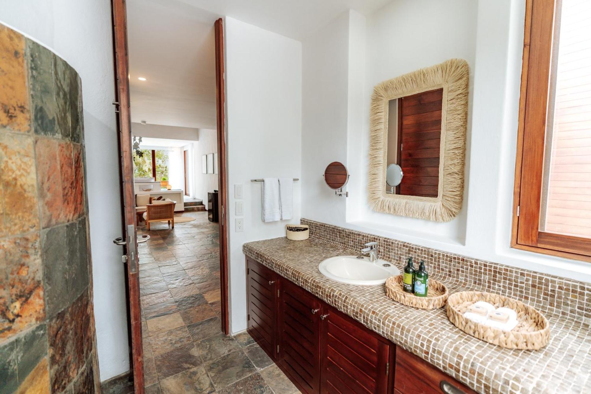 Escalesia Galapagos Hotel