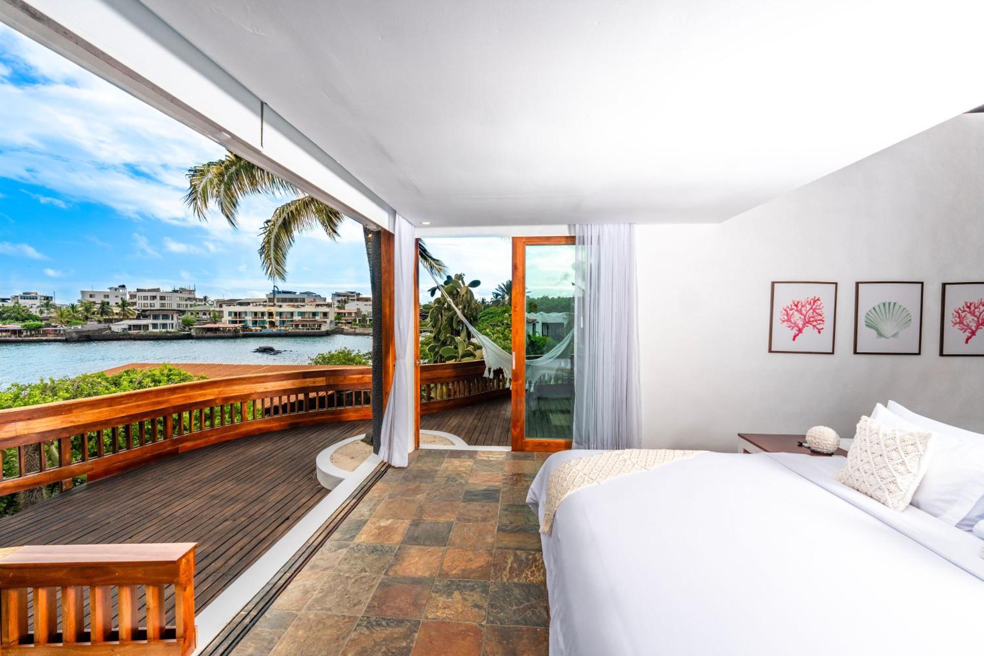 Escalesia Galapagos Hotel